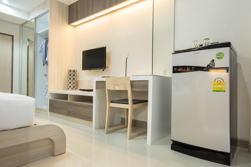 Spacious Condo for Sale in Bang Kho Laem