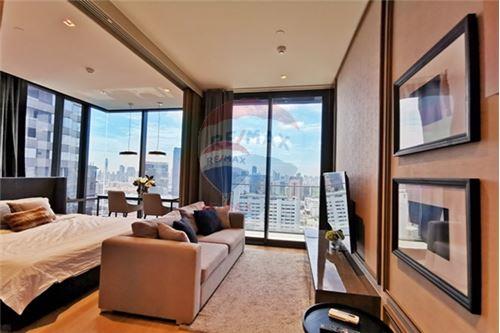 Condo for sale Ashton Silom condo for rent