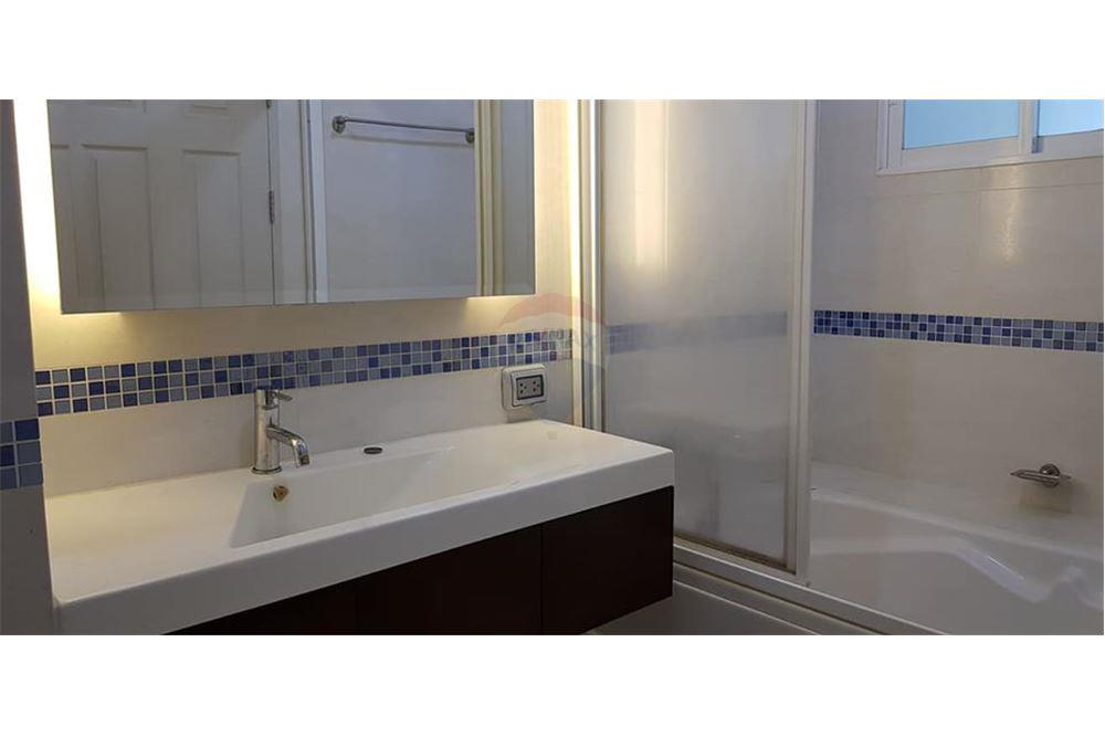 Life @ Ratchada - Huay Kwang for Sale and Rent Condo