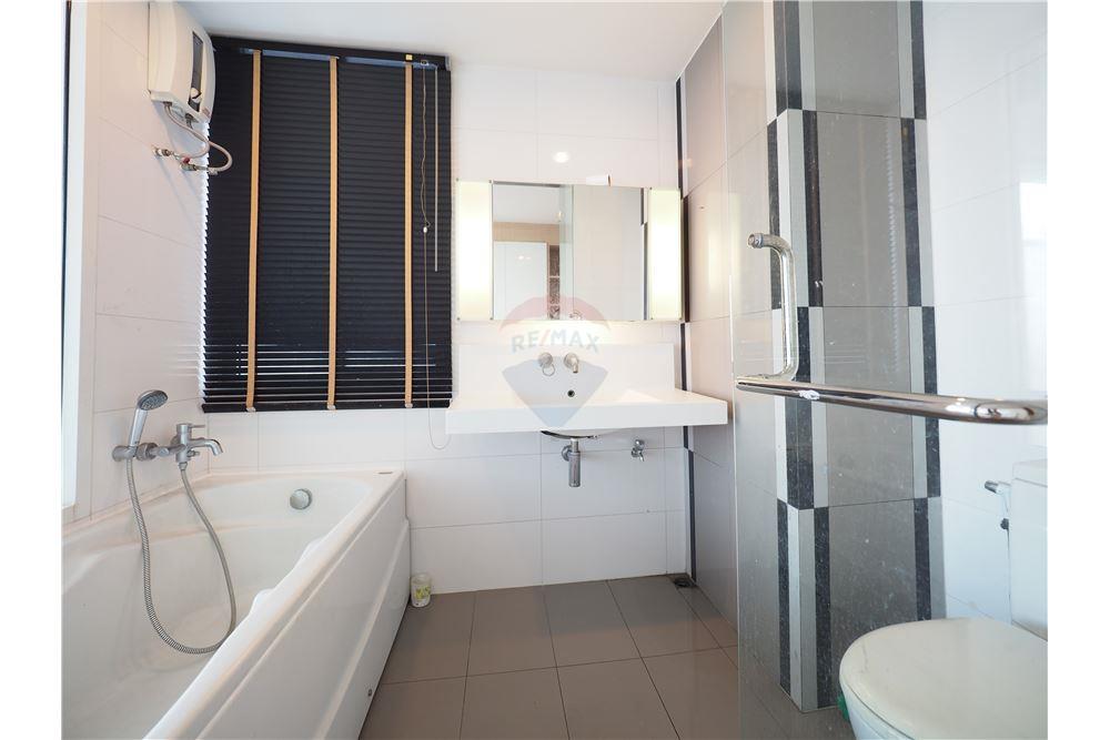 Condo Rhythm Ratchada for Sale and Rent