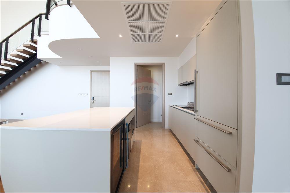 Magnolias Waterfront Residences Condo for Sale and Rent