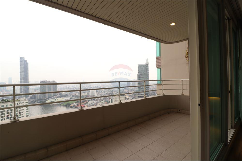 Condo Watermark Chaophraya for Sale and Rent