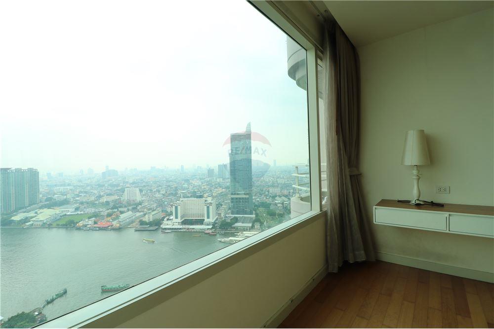 Watermark Chaophraya Condo for Sale and Rent