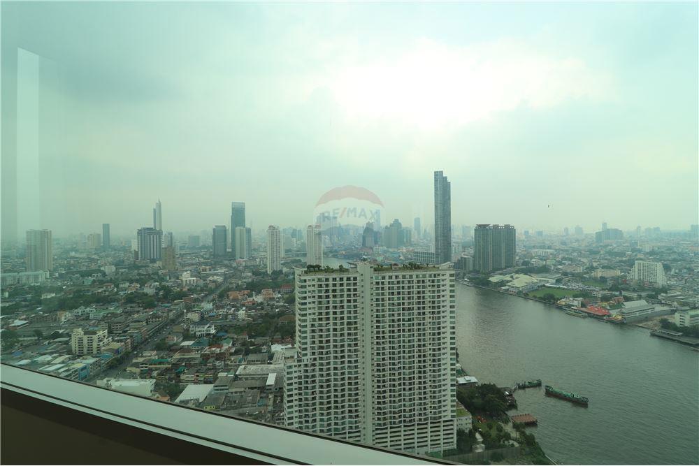 Watermark Chaophraya for Sale and Rent Condo