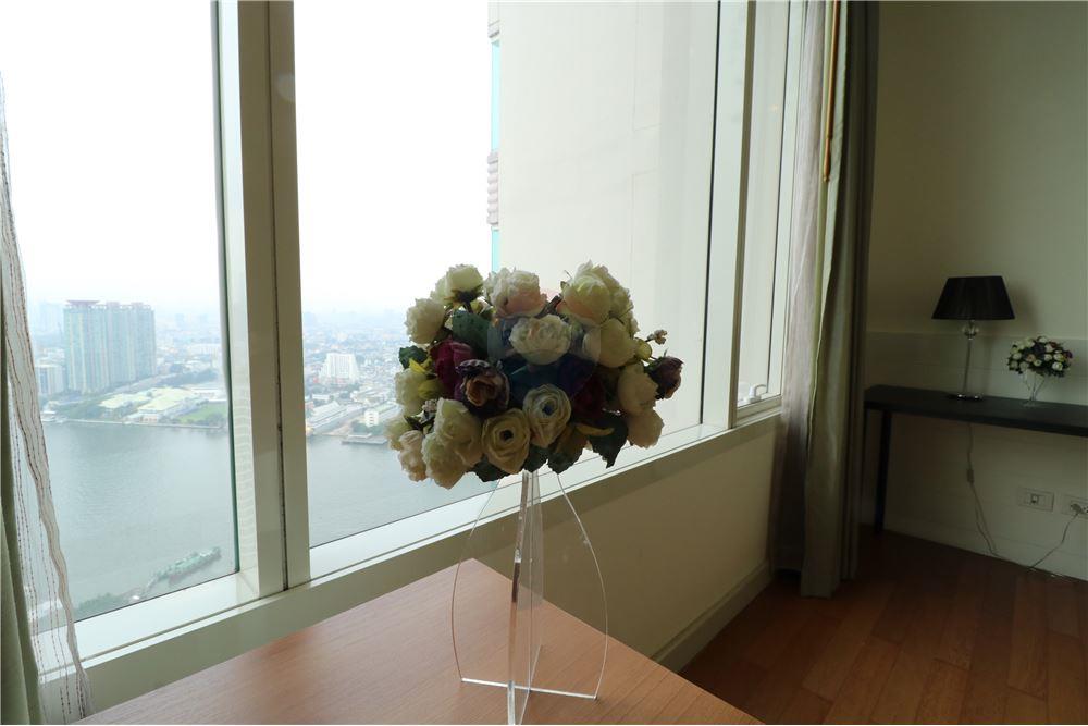 Watermark Chaophraya Condo ขายและให้เช่า