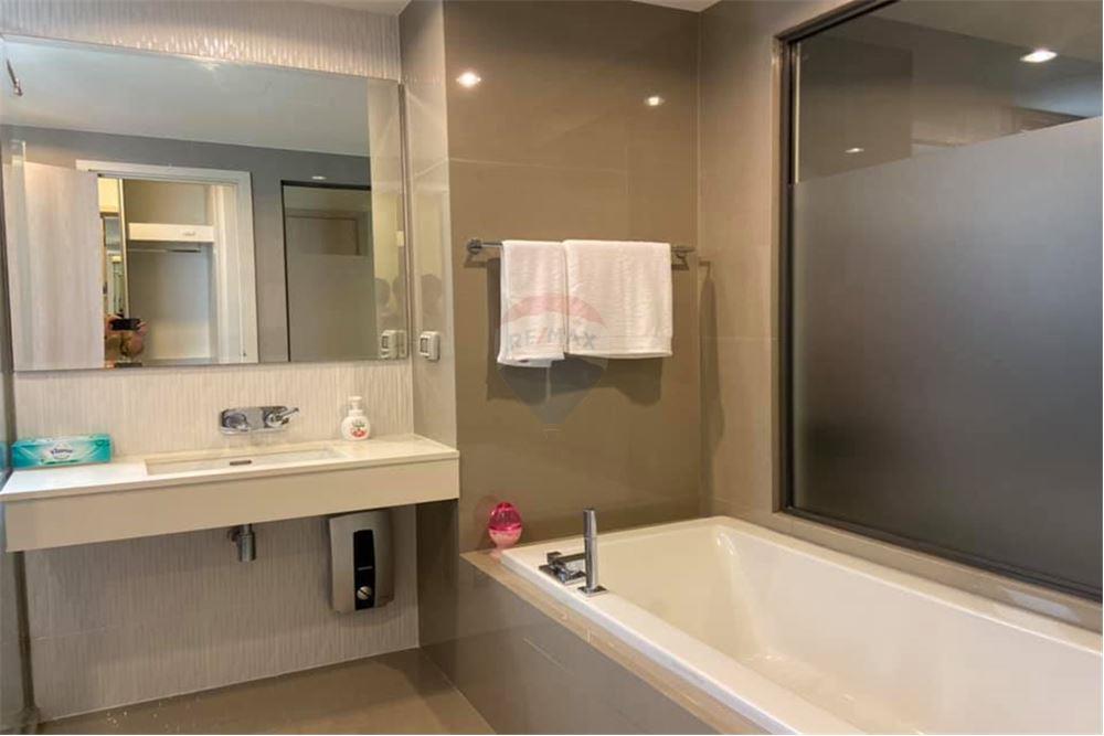 由 AP Rhythm Sukhumvit 42 出售和出租的公寓