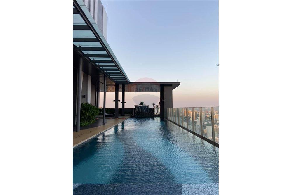 由 AP 出售和出租的 Rhythm Sukhumvit 42 公寓