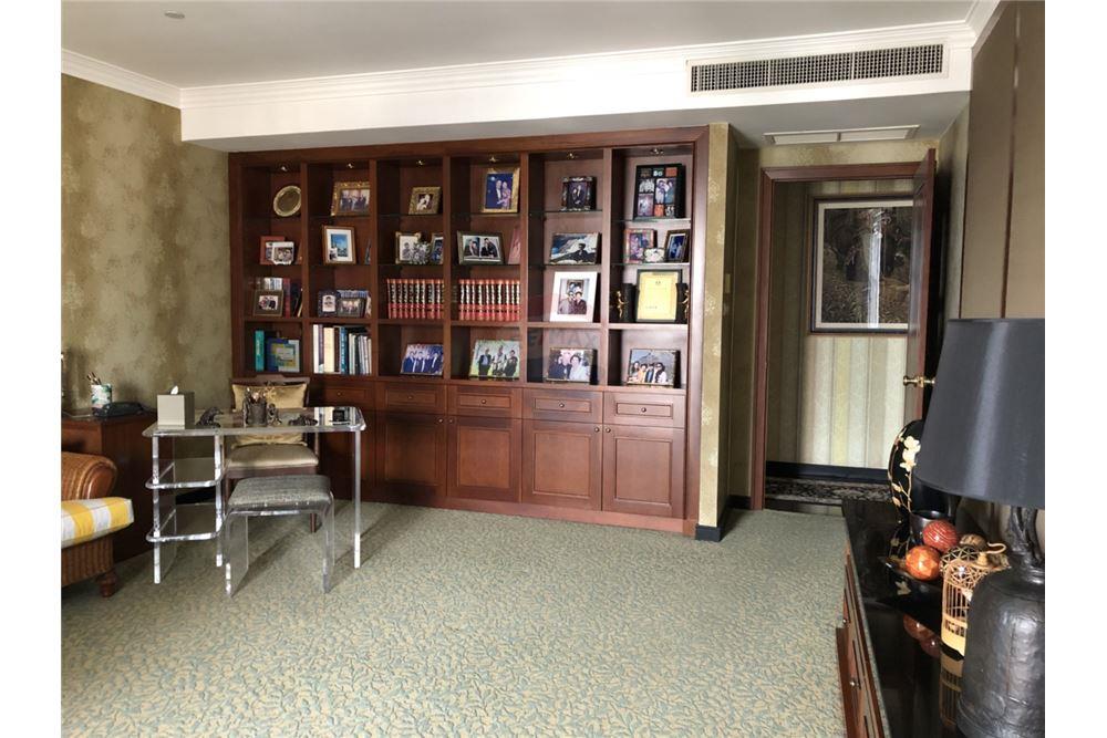 Condo on Sukhumvit Road Wilshire for Sale and Rent