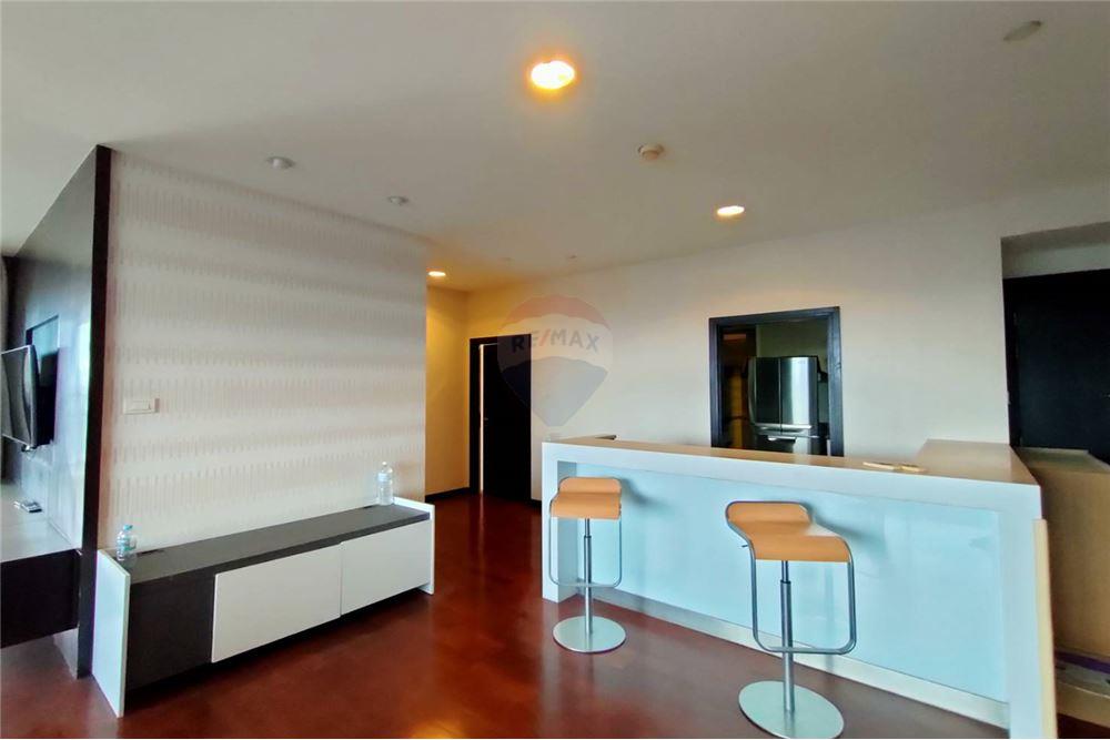 Wilshire on Sukhumvit Road Condo for Sale and Rent