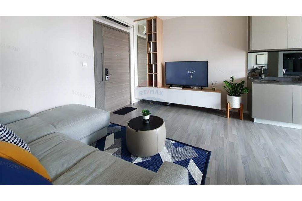 The Room สุขุมวิท 40 สำหรับขายและให้เช่าคอนโดโดย Land and Houses