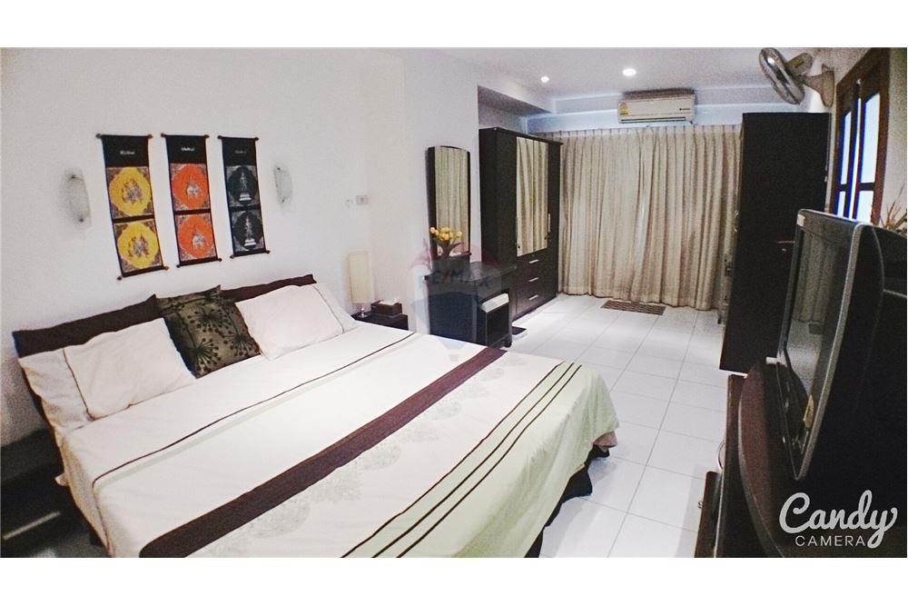 Saranjai Mansion for Sale and Rent Condo on Sukhumvit Road