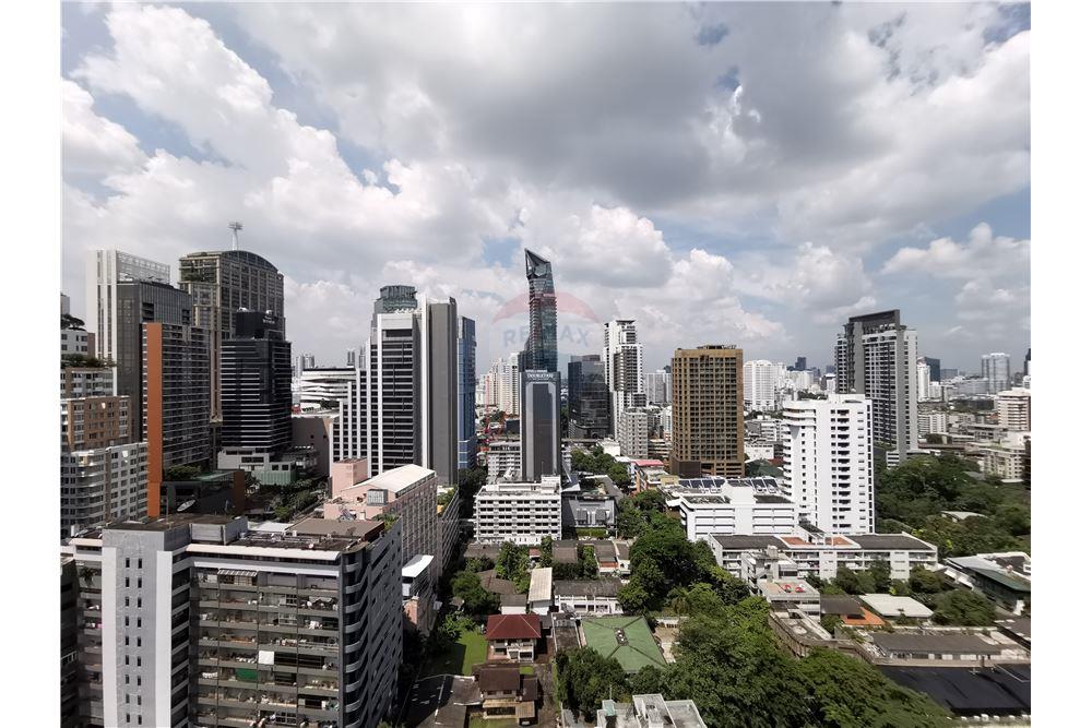 Condo Regent on the Park 1 for Sale and Rent on Sukhumvit Road