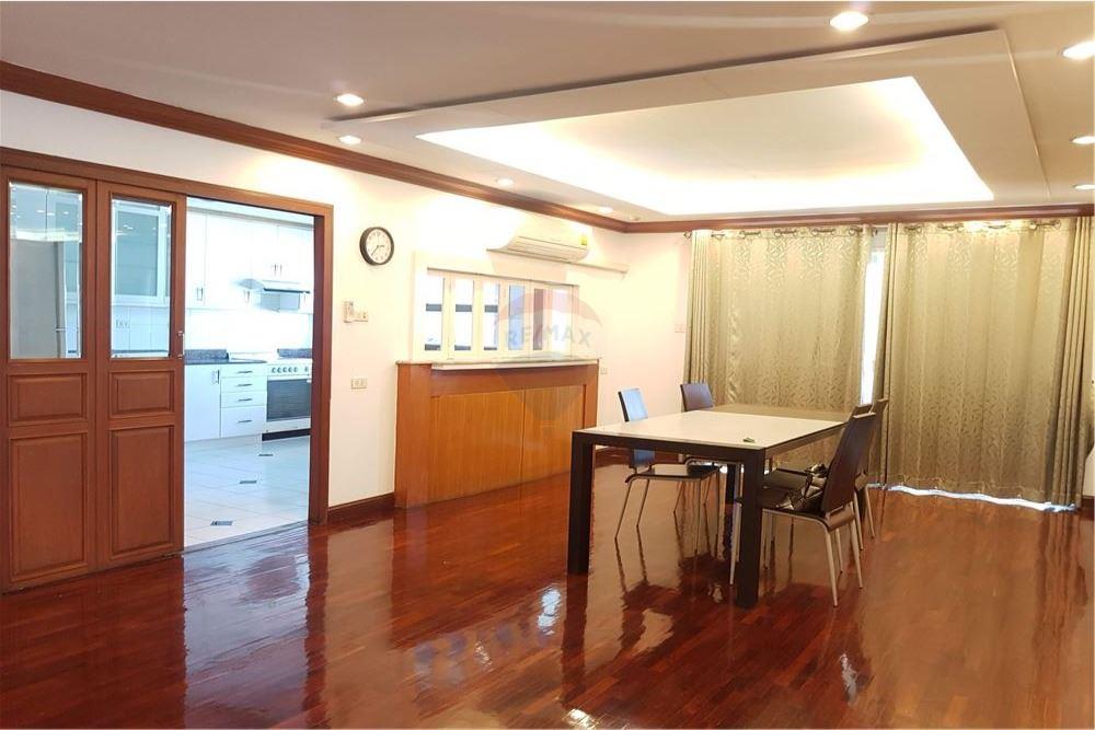 Regent on the Park 1 for Sale and Rent Condo on Sukhumvit Road