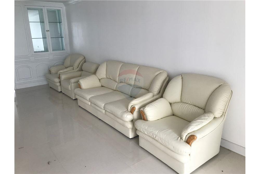 for Sale and Rent Condo Regent on the Park 1 on Sukhumvit Road