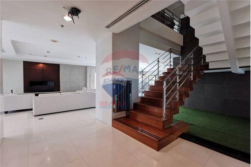 Royal Residence Park Condo for Sale and Rent
