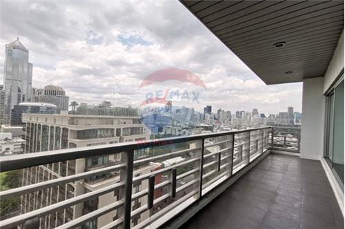 Royal Residence Park Condo for Sale and Rent