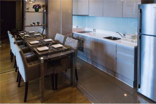 地址 Asoke Condo 出售和出租