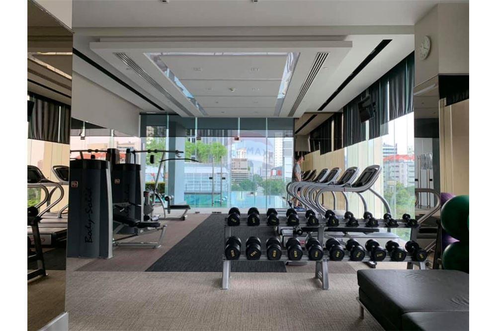 คิว อโศก คอนโด ขาย เช่า