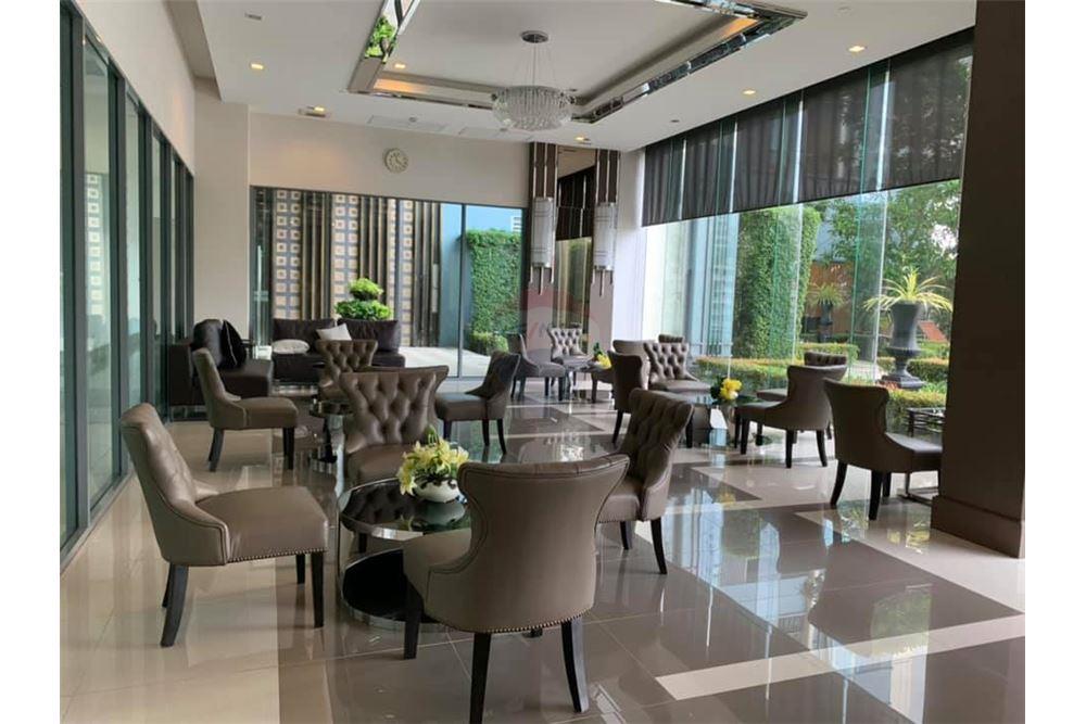 คิว อโศก ขายและให้เช่าคอนโด