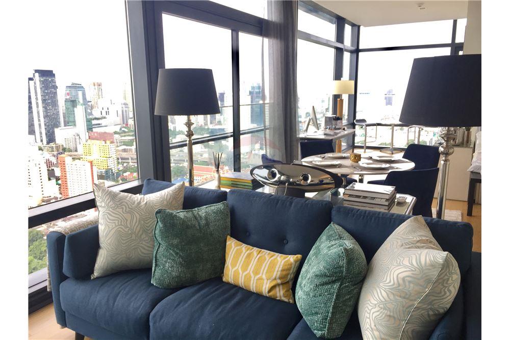 出售和出租 Condo Circle Living 原型