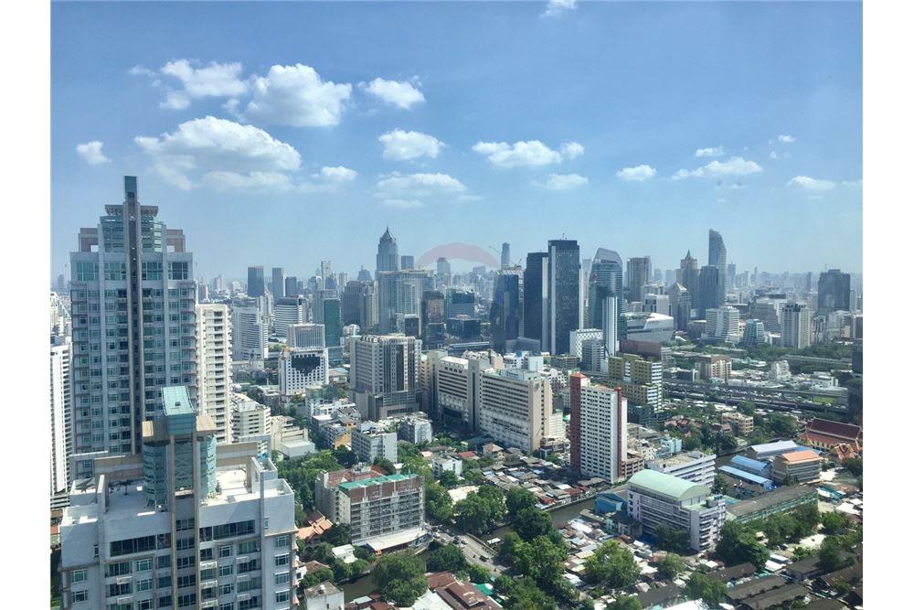 出售和出租 Condo Circle Living 原型