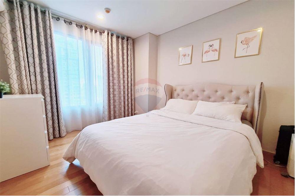 Condo for Sale and Rent Villa Asoke