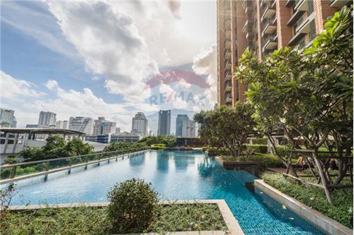 Condo Villa Asoke for Sale and Rent 