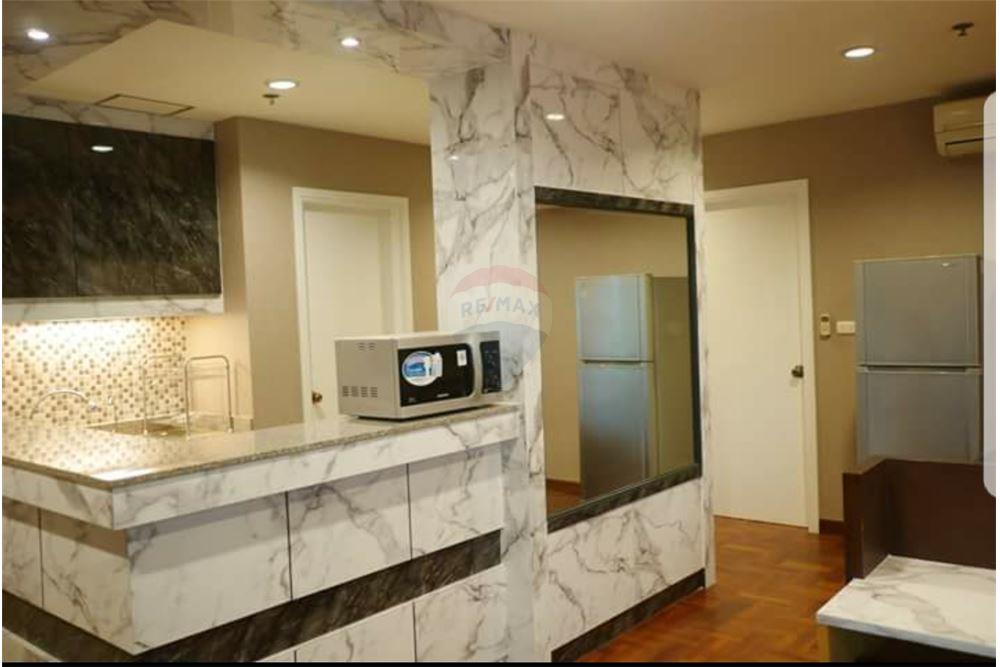 Condo for Sale and Rent Asoke Place