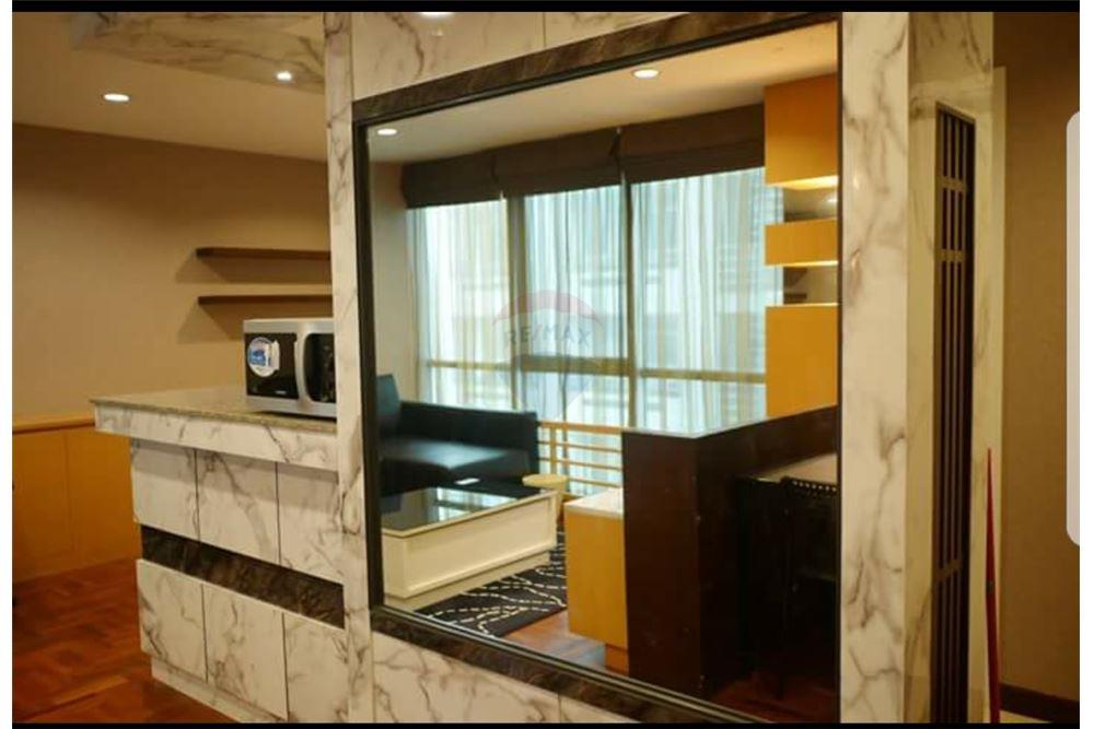 Condo Asoke Place for Sale and Rent