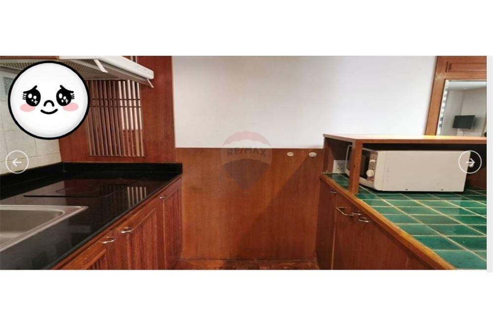 Asoke Place Condo for Sale and Rent