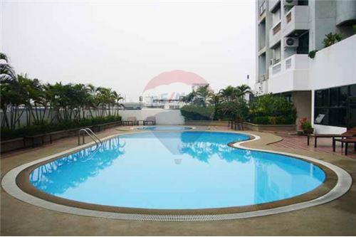 Condo J.C. Tower for Sale and Rent