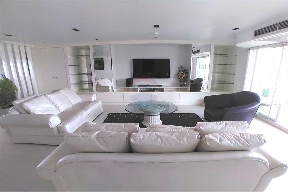 Regent on the Park 2 for Sale and Rent Condo
