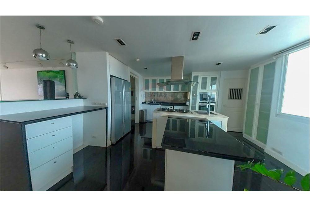 for Sale and Rent Condo Regent on the Park 2