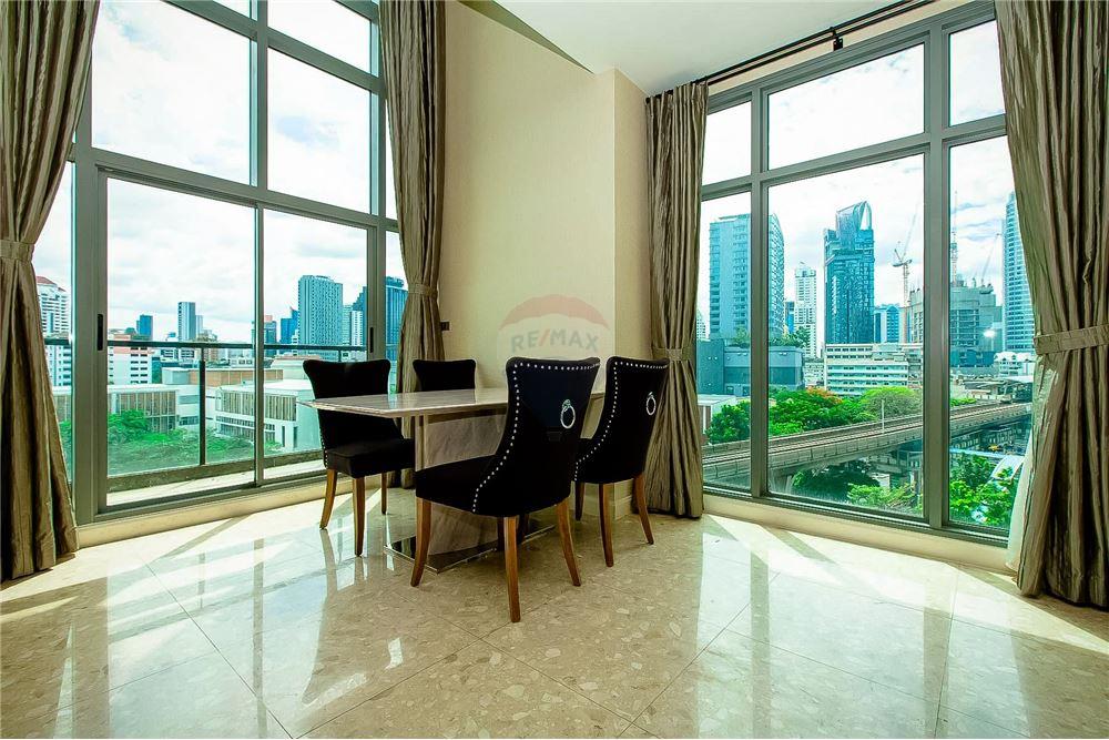 Condo The Crest Sukhumvit 34 for Sale and Rent