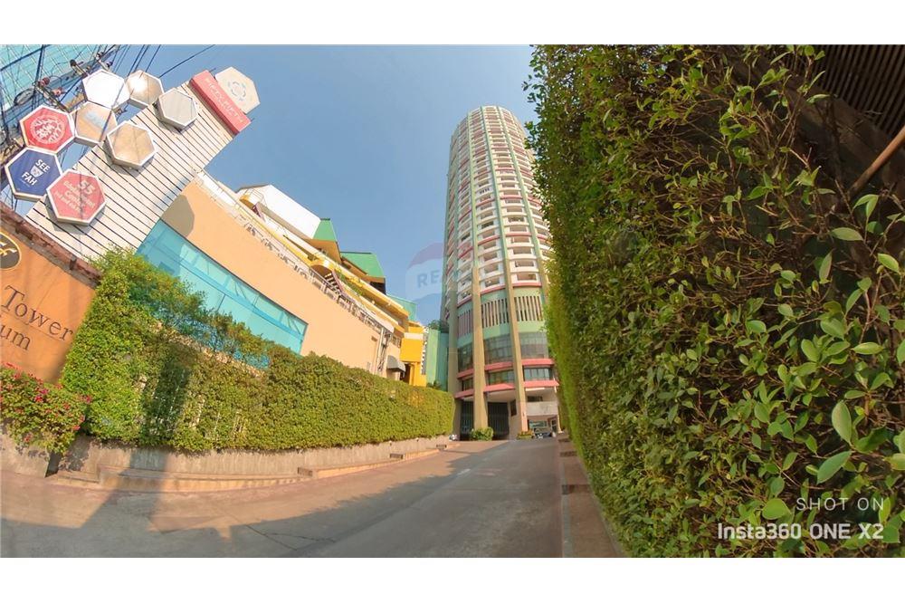 ขายและให้เช่าคอนโด Fifty Fifth Tower