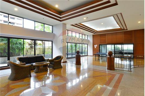 G.P. Grande Tower for Sale and Rent Condo