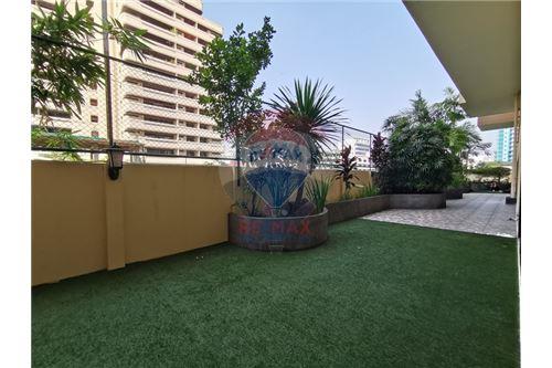 Condo G.P. Grande Tower for Sale and Rent