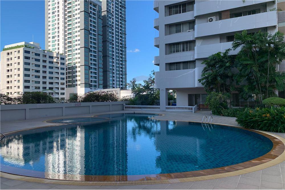 D.S. Tower 1 Sukhumvit 33 for Sale and Rent Condo