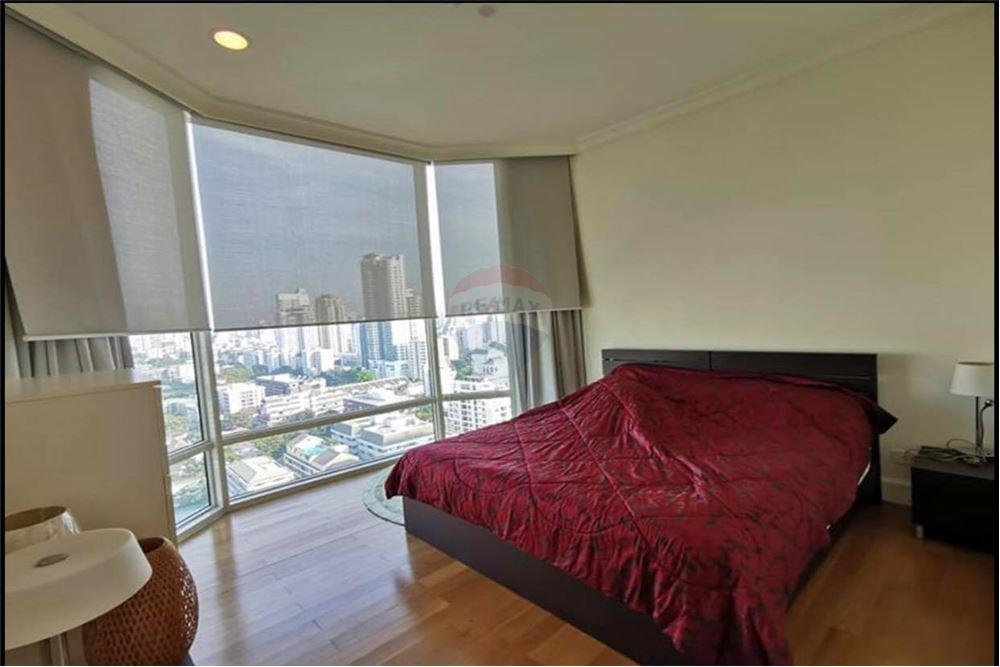 Condo Royce Private Residences for Sale and Rent