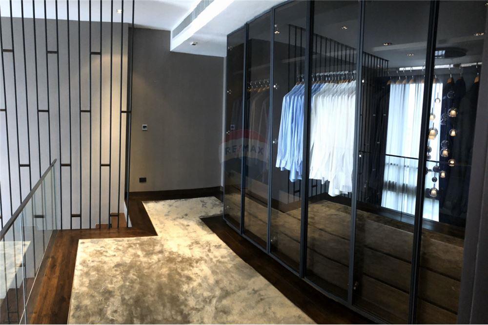 The Lofts Ekkamai Condo for Sale and Rent