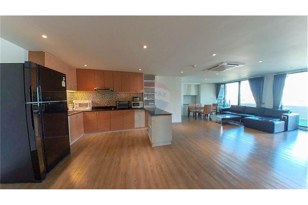 Acadamia Grand Tower for Sale and Rent Condo