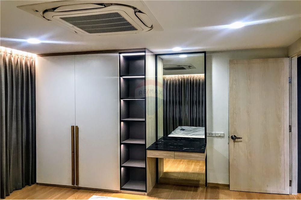 Acadamia Grand Tower Condo for Sale and Rent