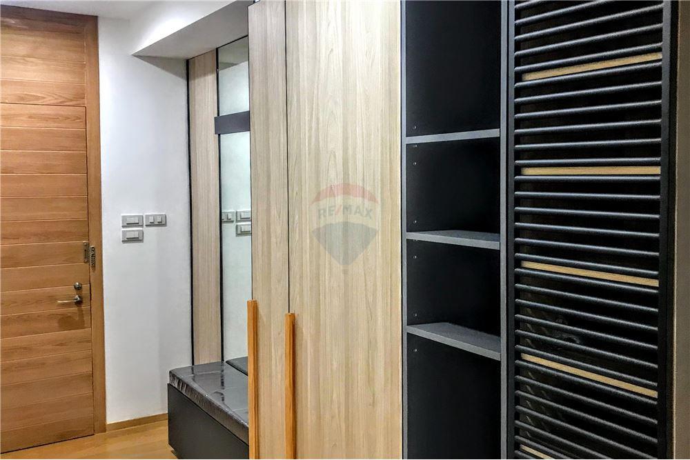 for Sale and Rent Condo Acadamia Grand Tower