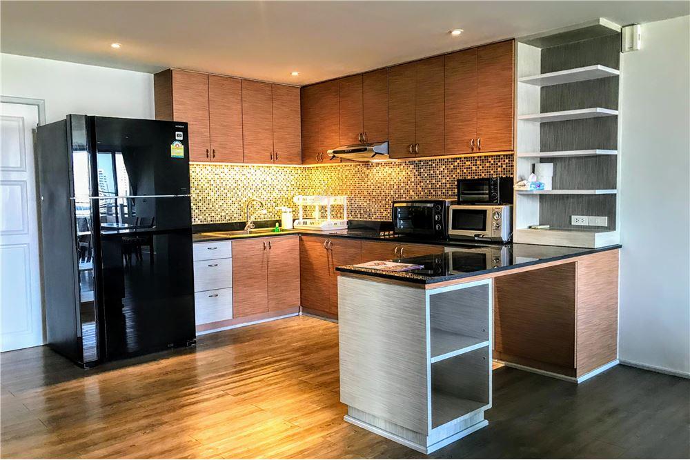 Condo for Sale and Rent Acadamia Grand Tower