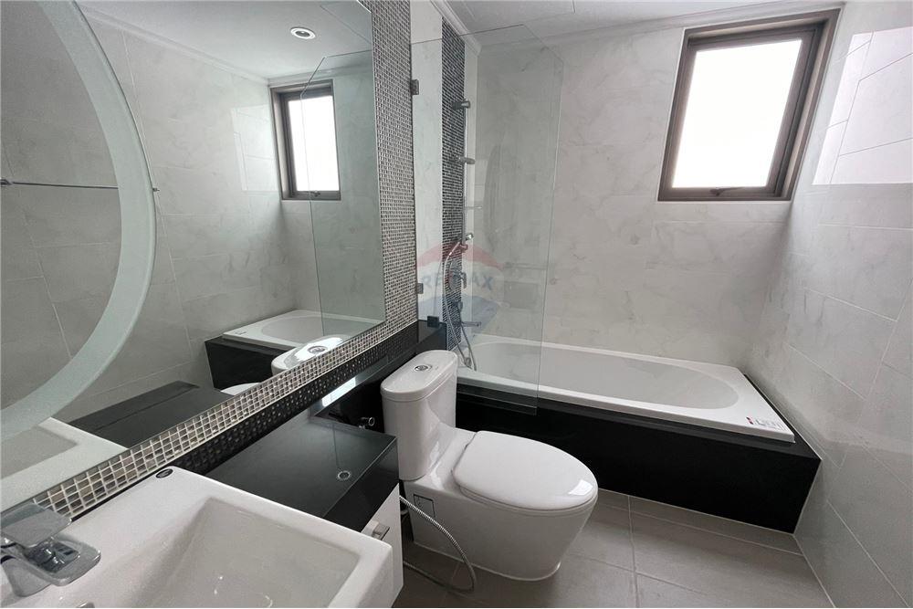 Condo Supalai Oriental Sukhumvit 39 for Sale and Rent