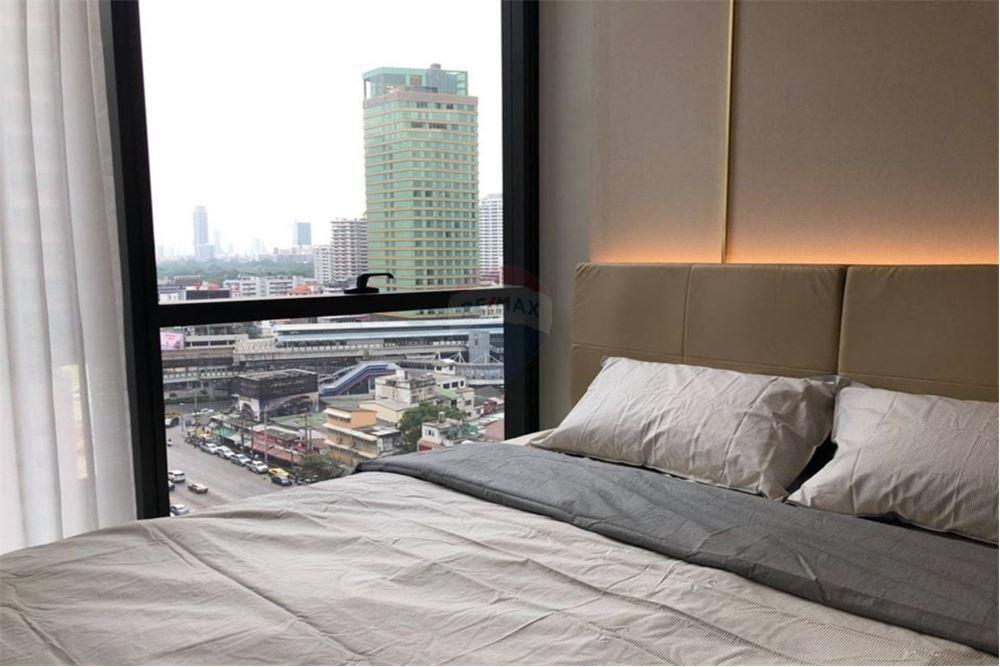 Celes Asoke Condo for Sale and Rent