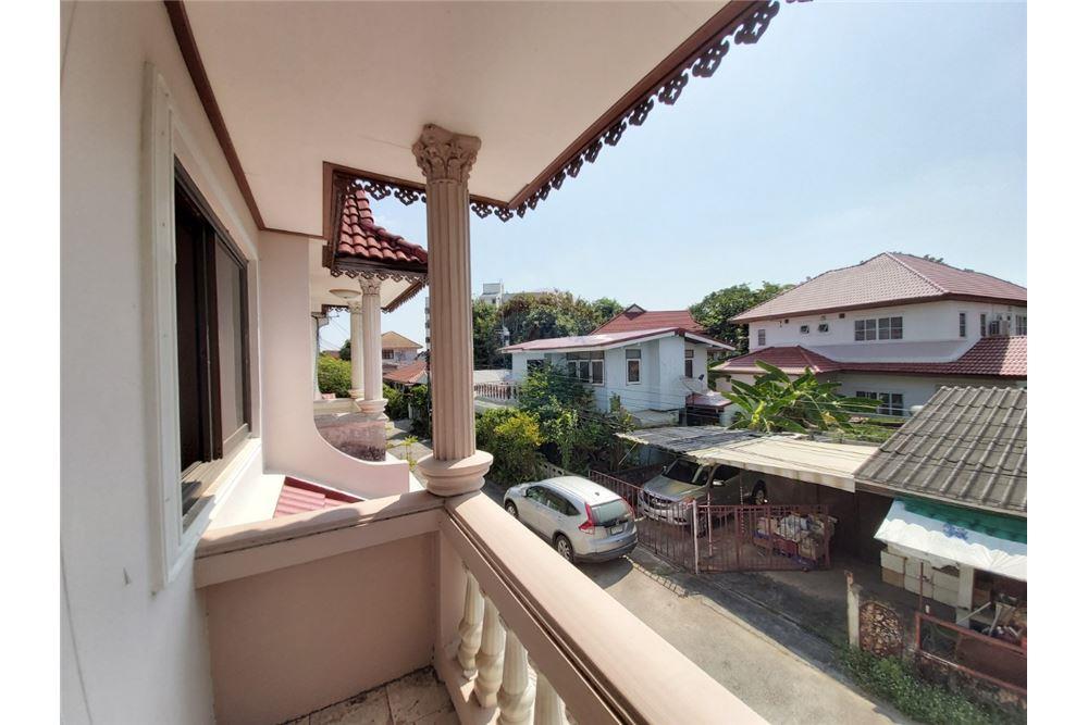  Central, Phitsanulok English - Thailand 2