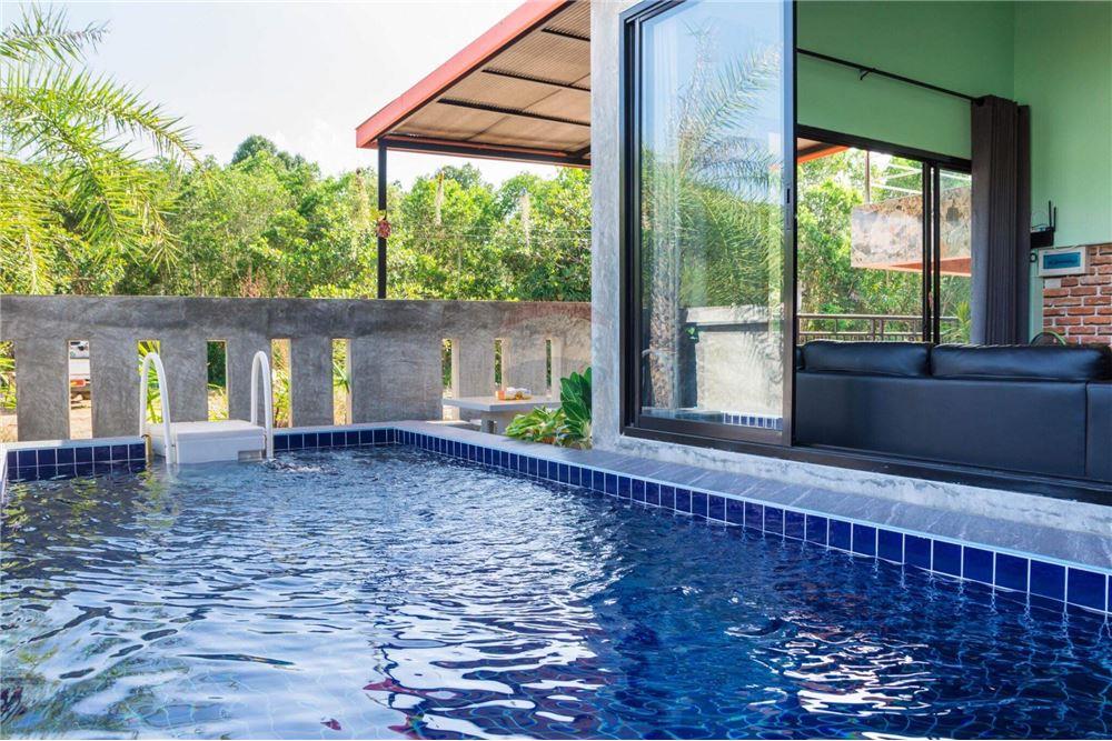Ko Lanta Land and house for sale 