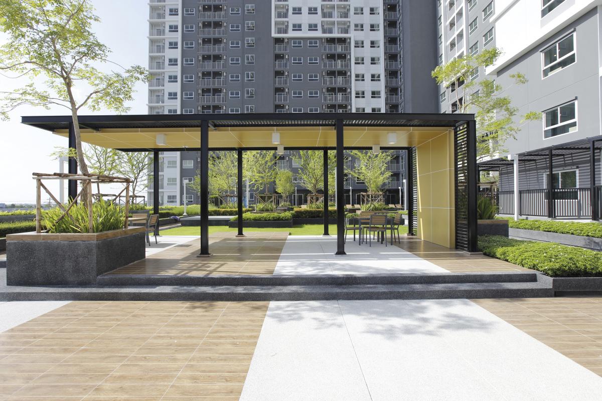 Q House Condo
