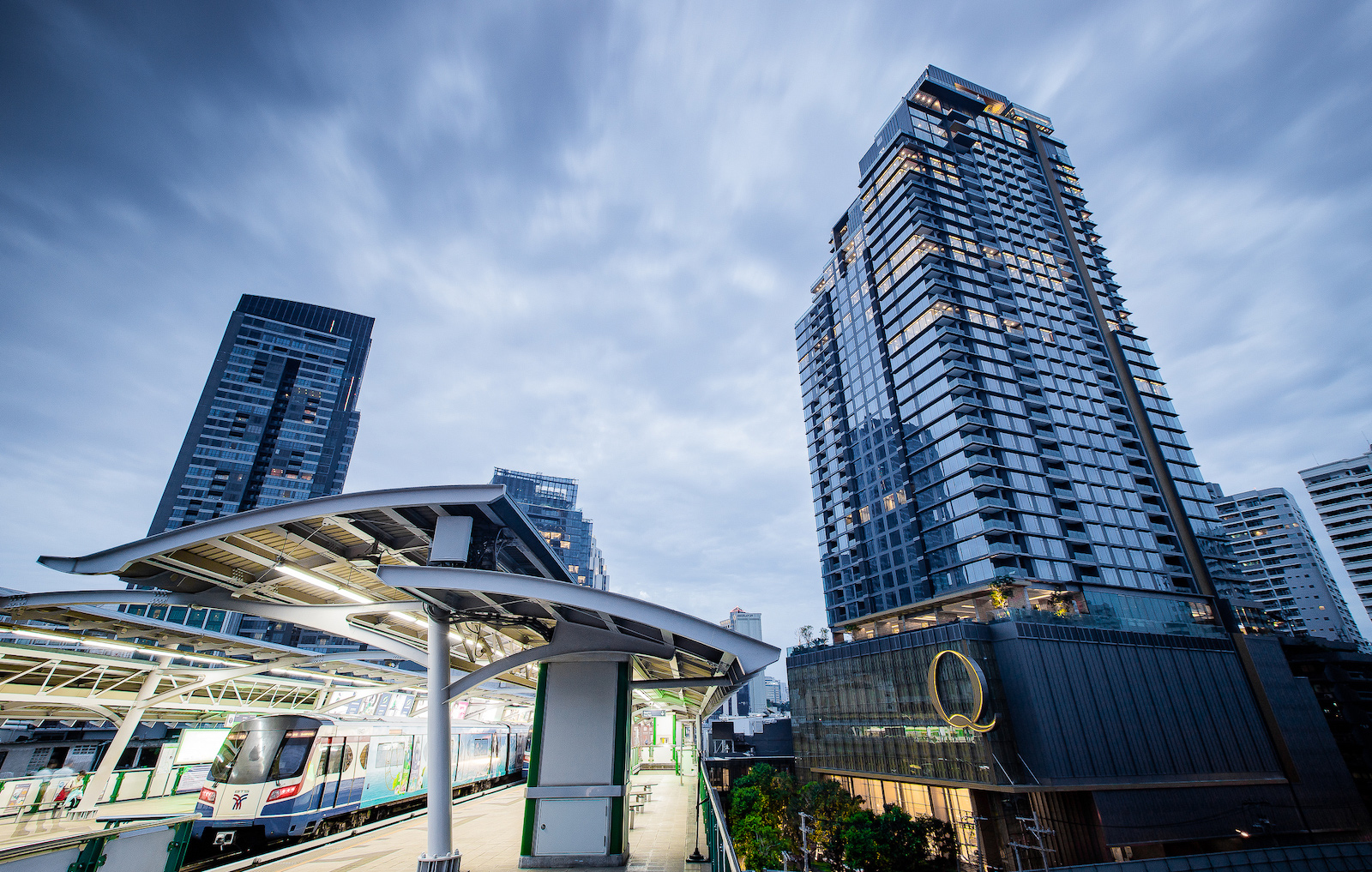Q House Condo for rent